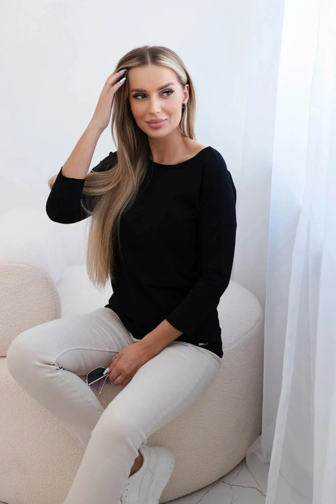 Čierne casual tričko s lodičkovým výstrihom