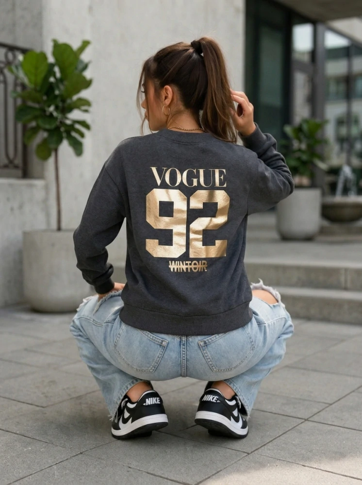Dámska grafitová mikina s nápisom Vogue na chrbte